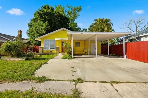 1110 27th Avenue W Bradenton FL 34205