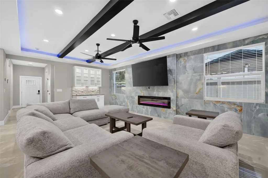 1309 S Center Street Eustis FL 32726