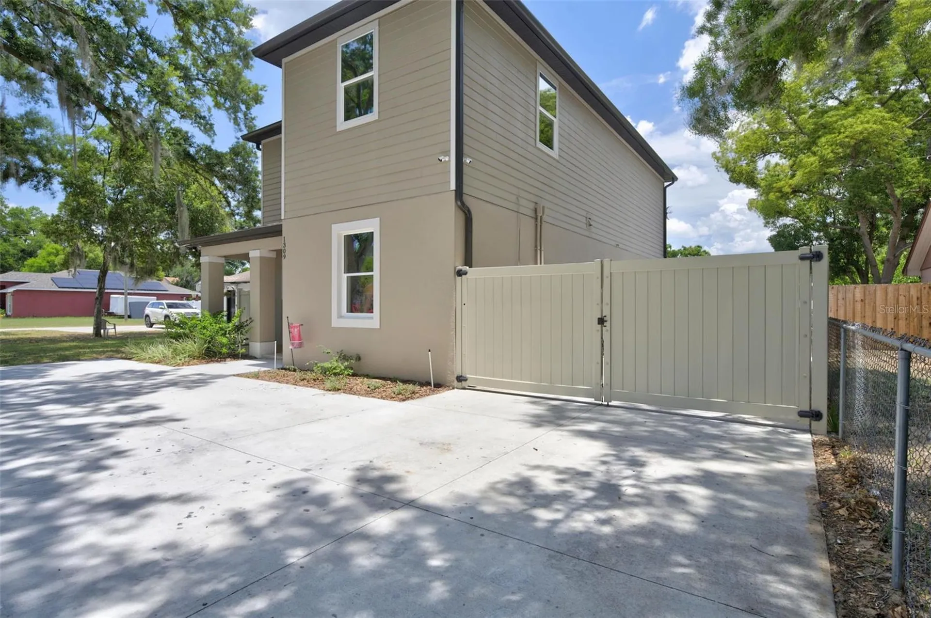 1309 S Center Street Eustis FL 32726