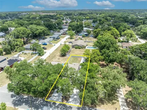 1309 S Center Street Eustis FL 32726