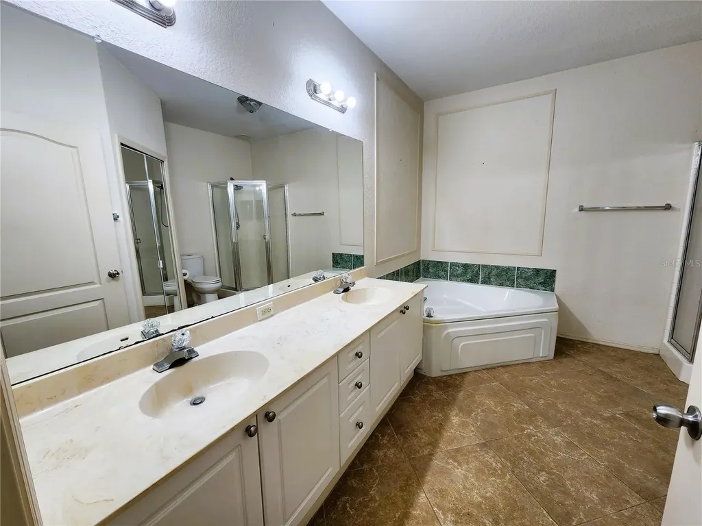 2733 Via Cipriani Clearwater FL 33764