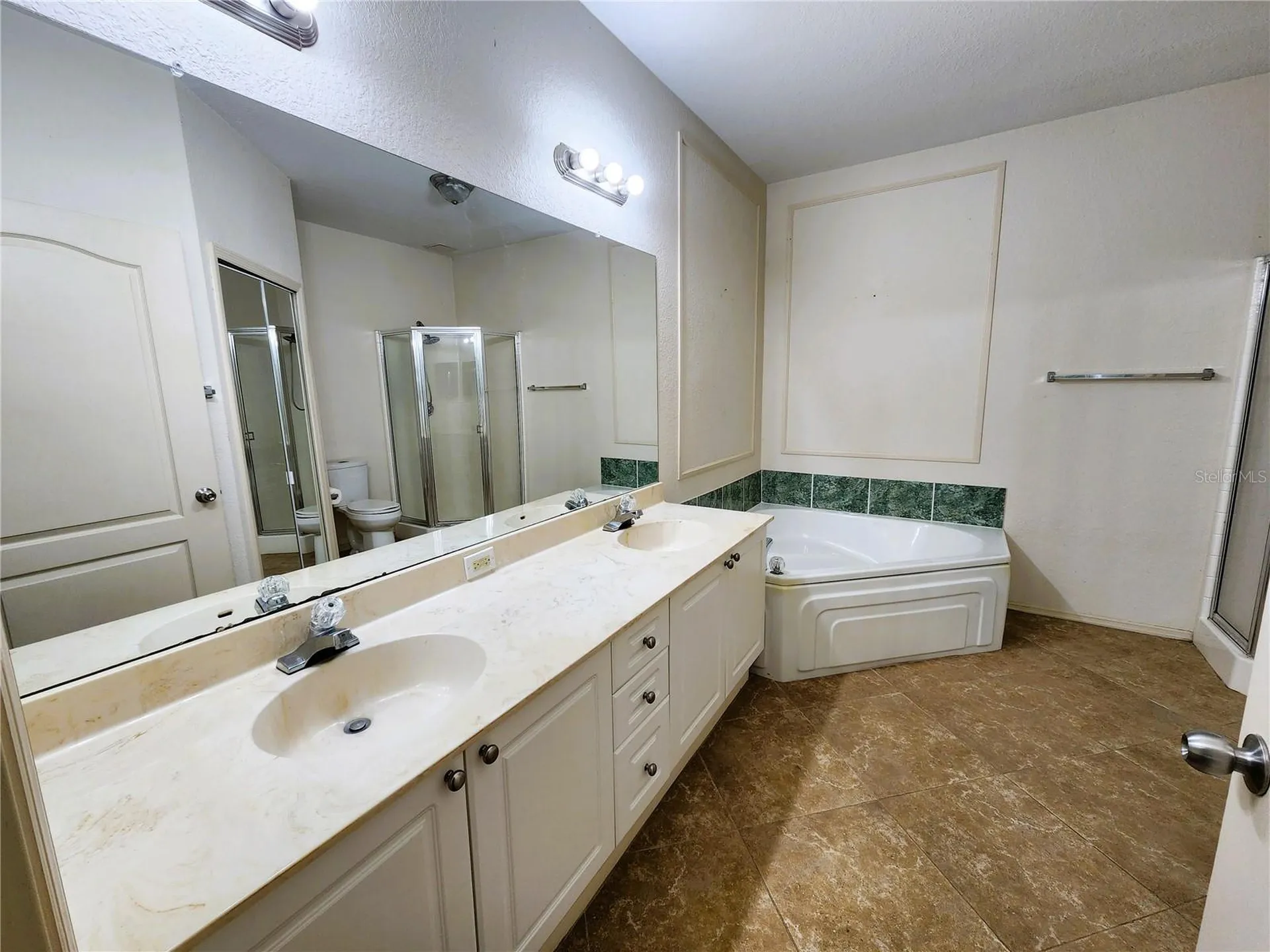 2733 Via Cipriani Clearwater FL 33764