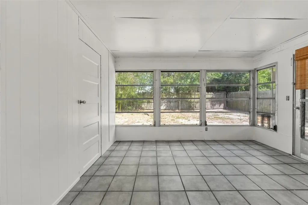 1050 Saxon Lane Holiday FL 34691