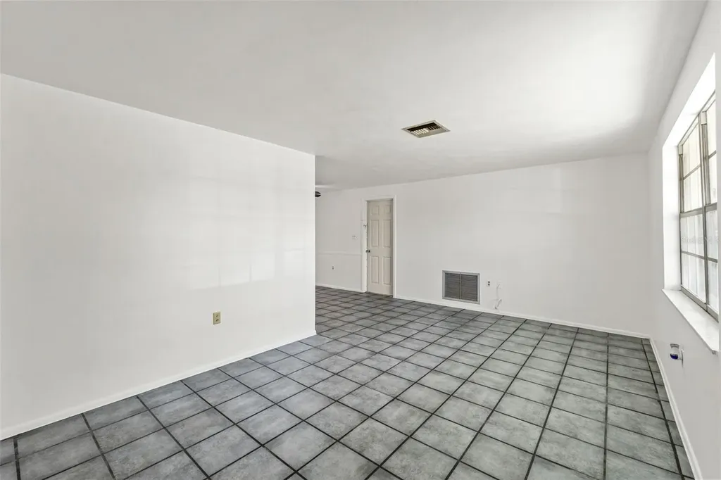 1050 Saxon Lane Holiday FL 34691