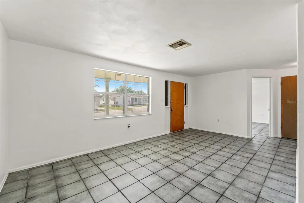 1050 Saxon Lane Holiday FL 34691