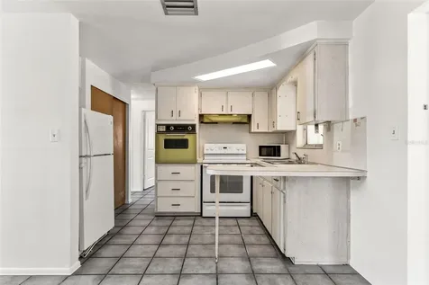 1050 Saxon Lane Holiday FL 34691