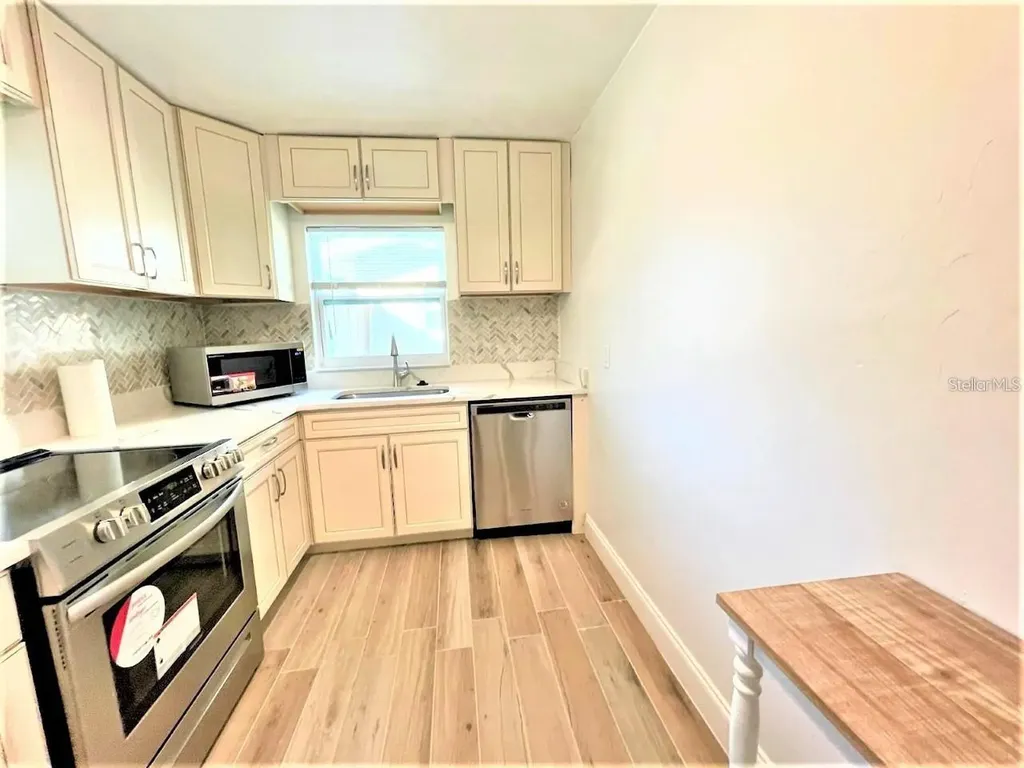 12644 81st Terrace Seminole FL 33776