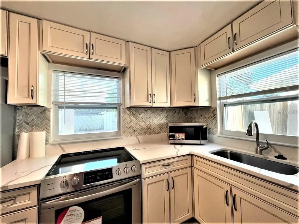 12644 81st Terrace Seminole FL 33776