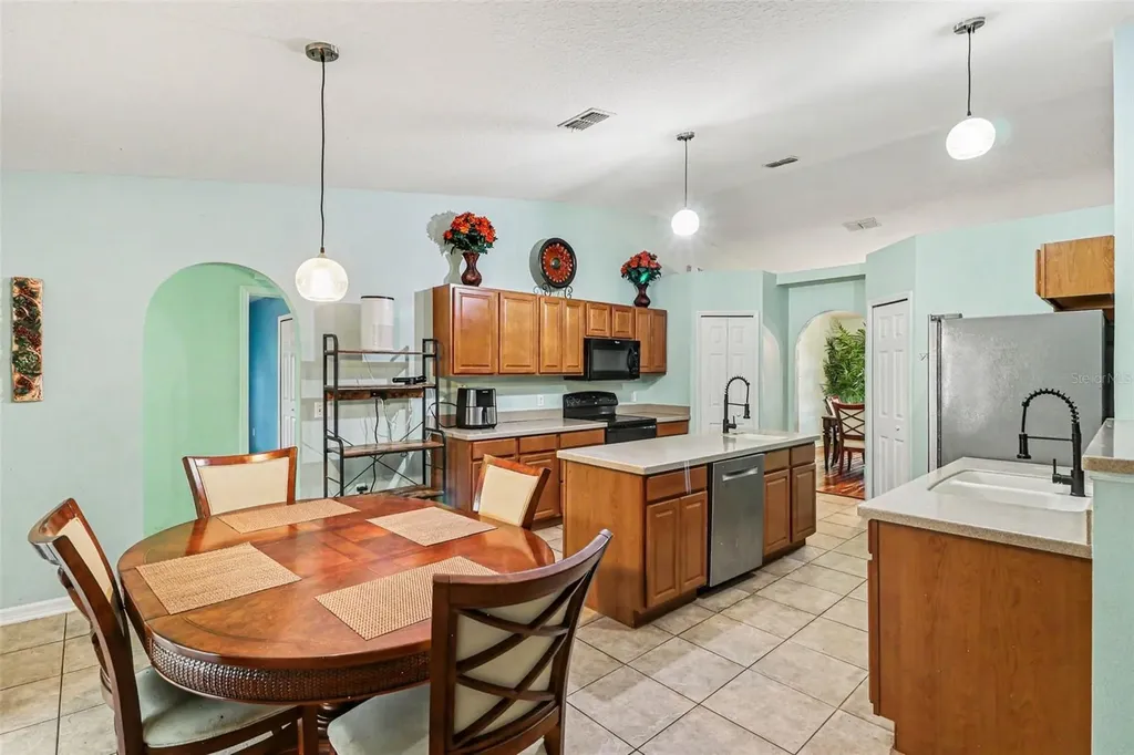 100 Festive Court Chuluota FL 32766