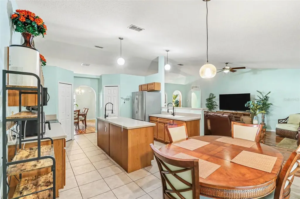 100 Festive Court Chuluota FL 32766