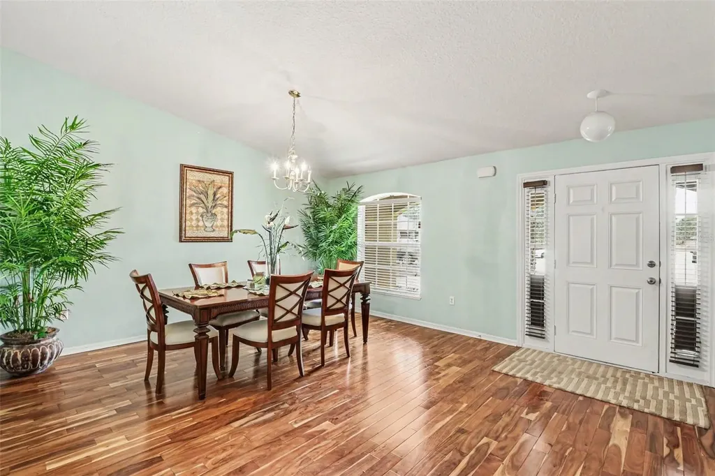 100 Festive Court Chuluota FL 32766