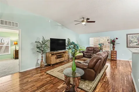 100 Festive Court Chuluota FL 32766