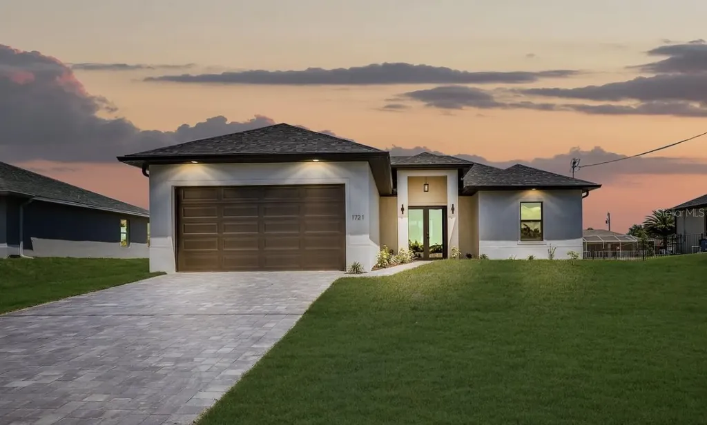 1721 NW 2nd Street Cape Coral FL 33993