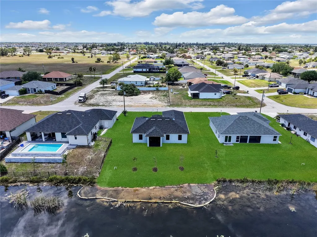 1721 NW 2nd Street Cape Coral FL 33993