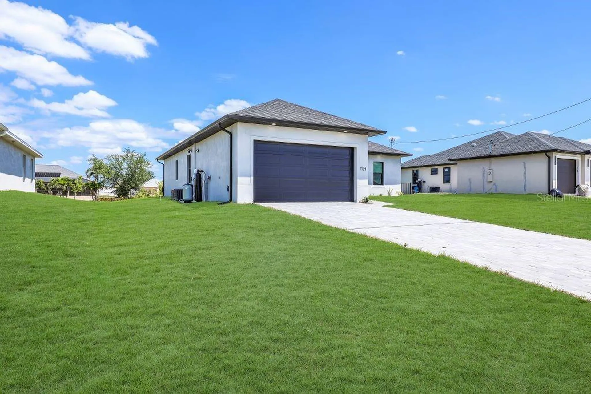 1721 NW 2nd Street Cape Coral FL 33993
