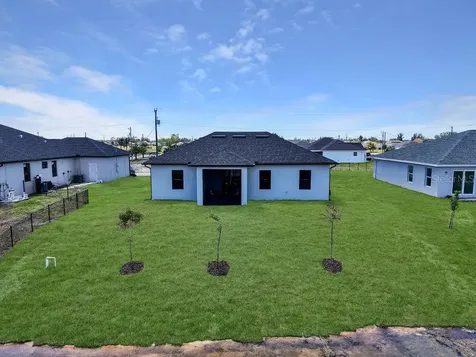 1721 NW 2nd Street Cape Coral FL 33993