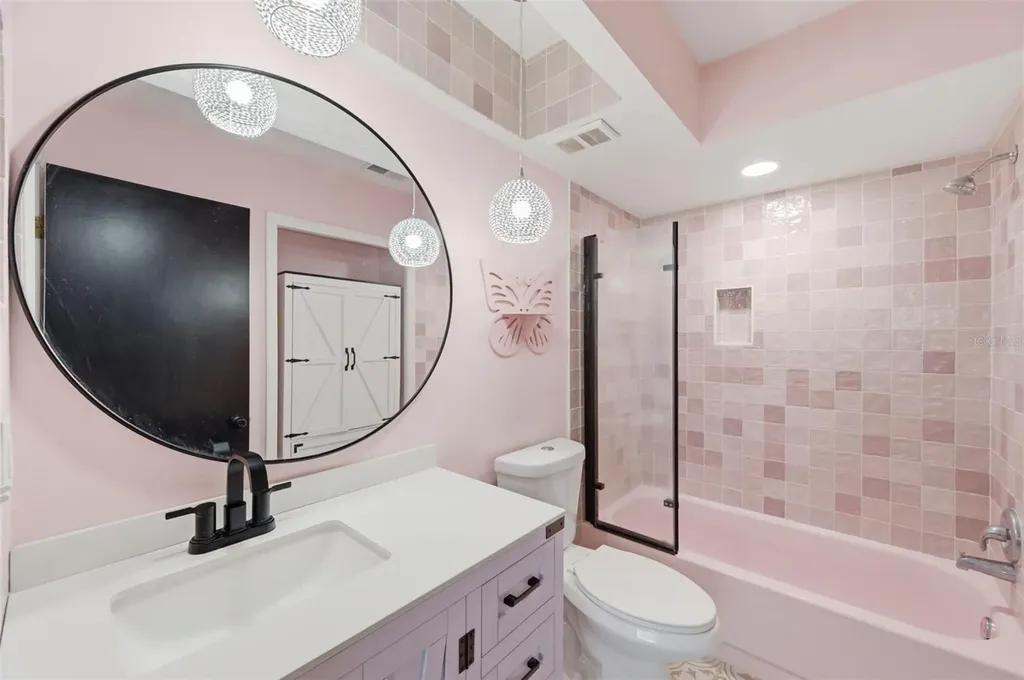 9438 Tara Cay Court Seminole FL 33776