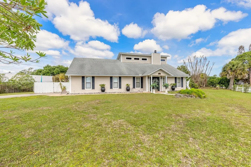 3130 Royal Palm Drive Edgewater FL 32141