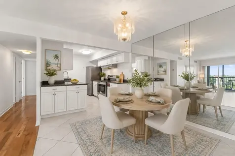 10355 Paradise Boulevard Treasure Island FL 33706