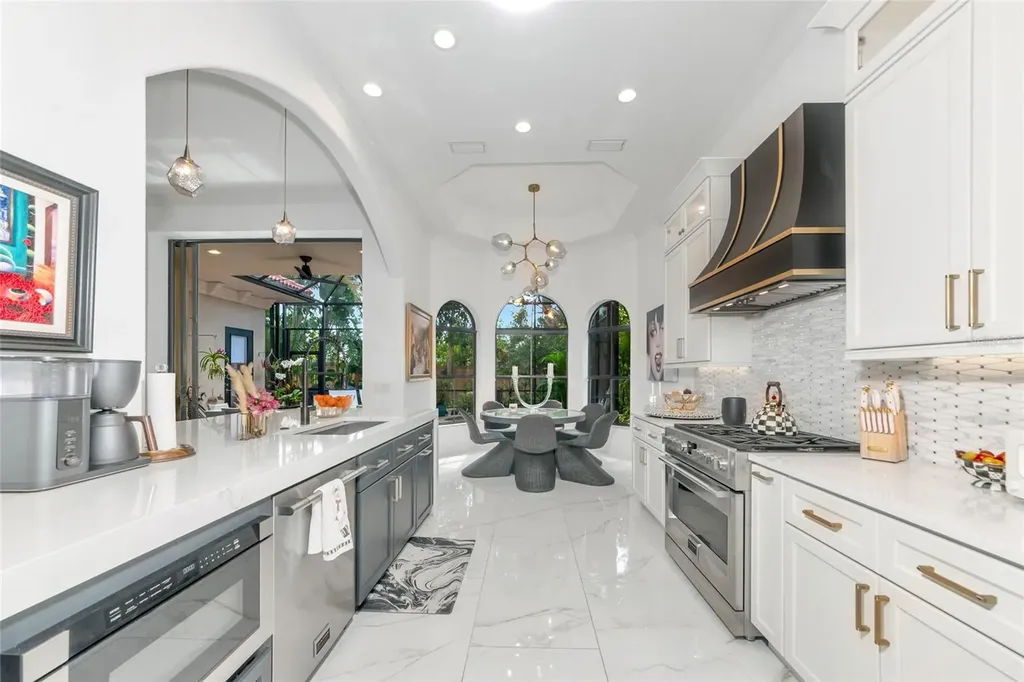 1690 Assisi Drive Sarasota FL 34231