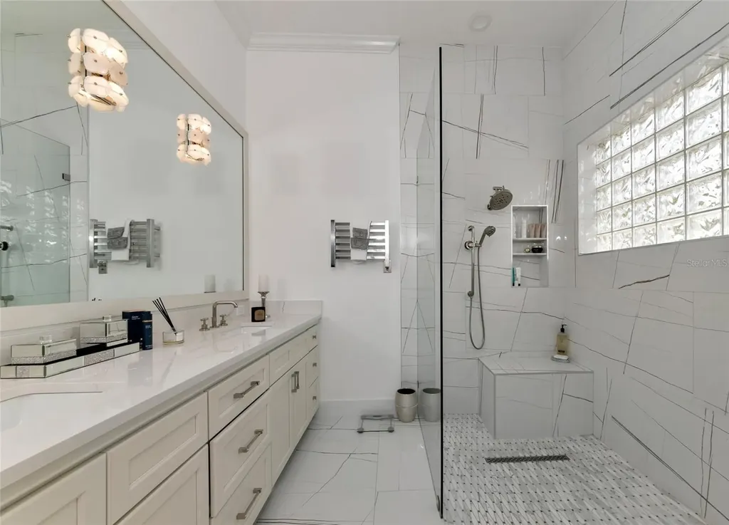 1690 Assisi Drive Sarasota FL 34231