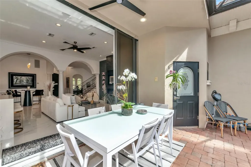 1690 Assisi Drive Sarasota FL 34231