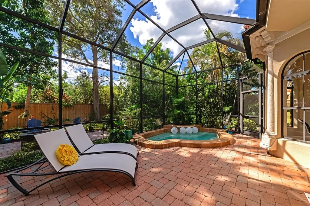 1690 Assisi Drive Sarasota FL 34231