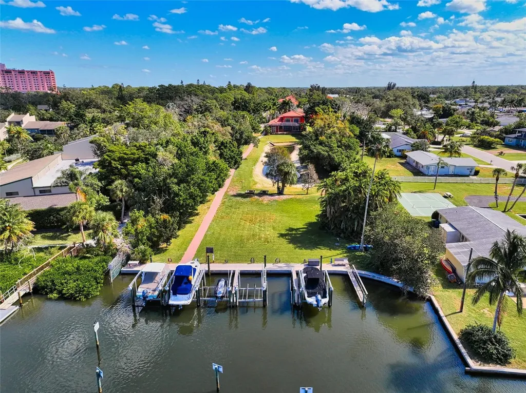 1690 Assisi Drive Sarasota FL 34231
