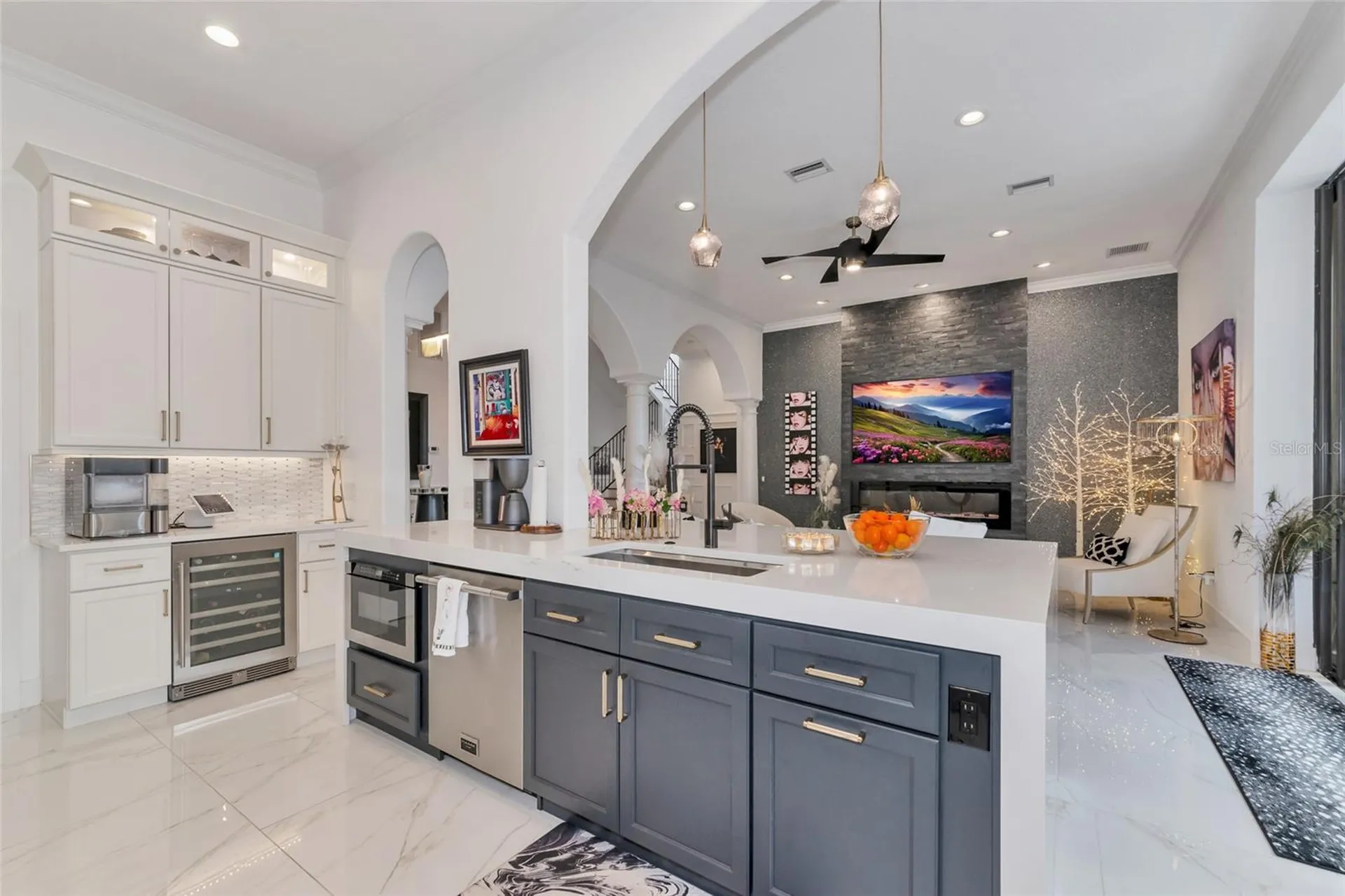 1690 Assisi Drive Sarasota FL 34231