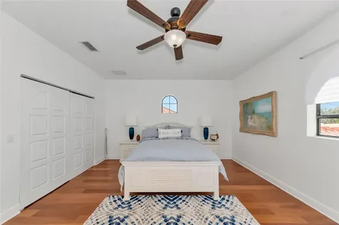 1690 Assisi Drive Sarasota FL 34231