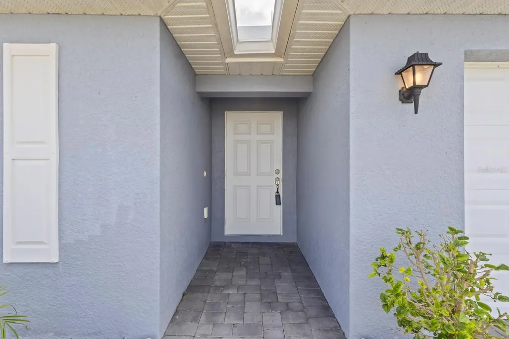 1319 NW 14th Place Cape Coral FL 33993