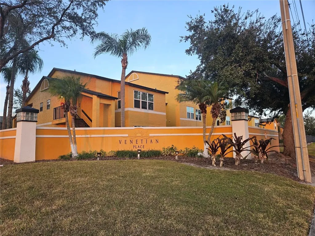 4518 Commander Drive Orlando FL 32822