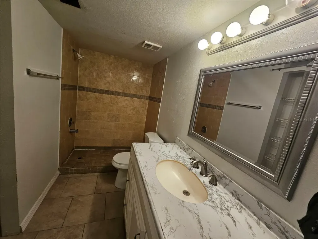 4518 Commander Drive Orlando FL 32822