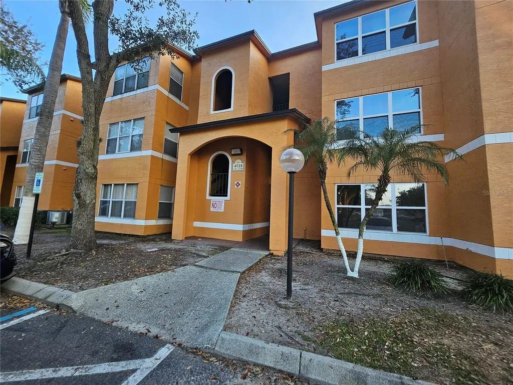 4518 Commander Drive Orlando FL 32822
