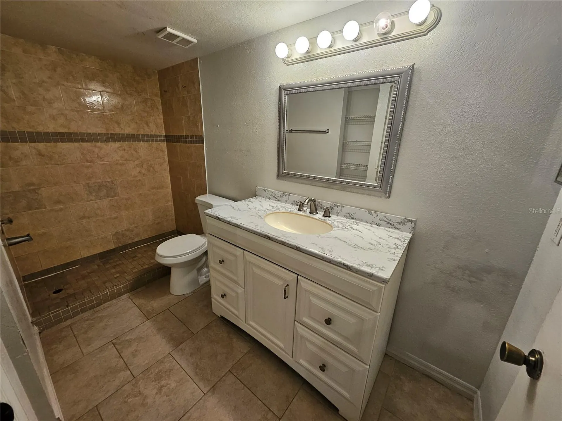 4518 Commander Drive Orlando FL 32822