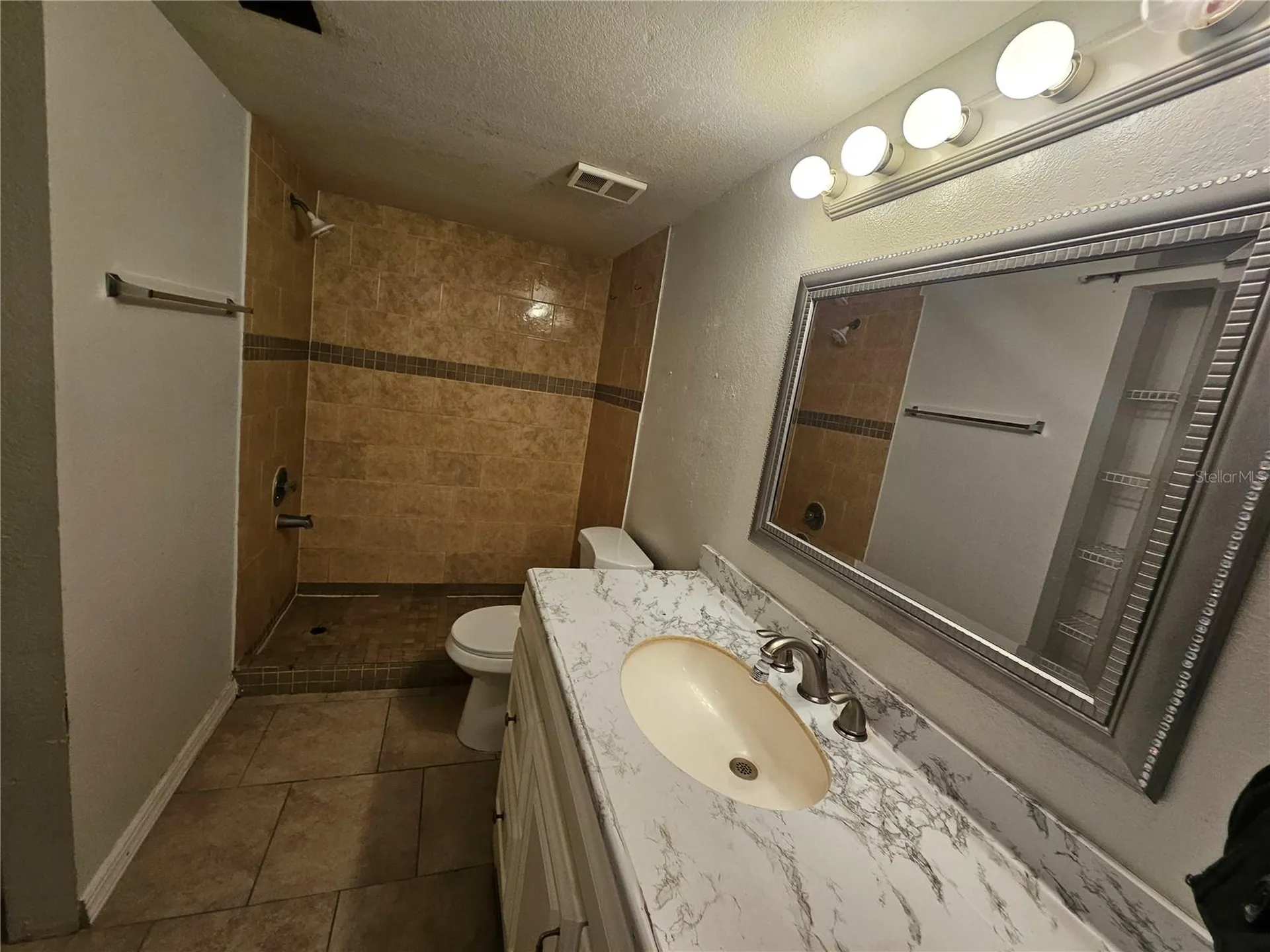 4518 Commander Drive Orlando FL 32822