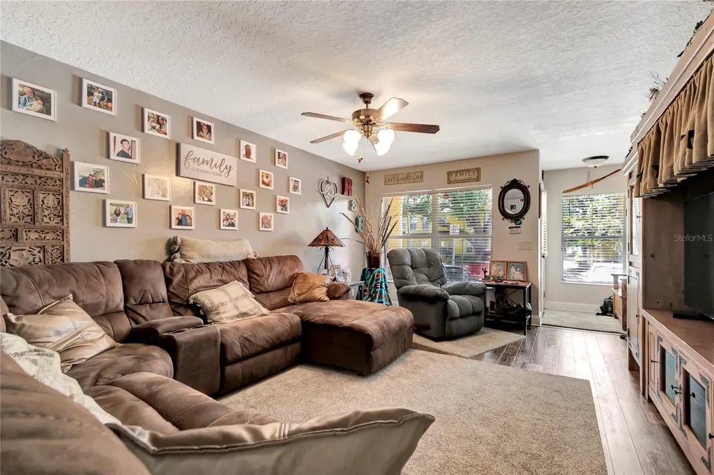 213 Draw Bridge Lane Valrico FL 33594