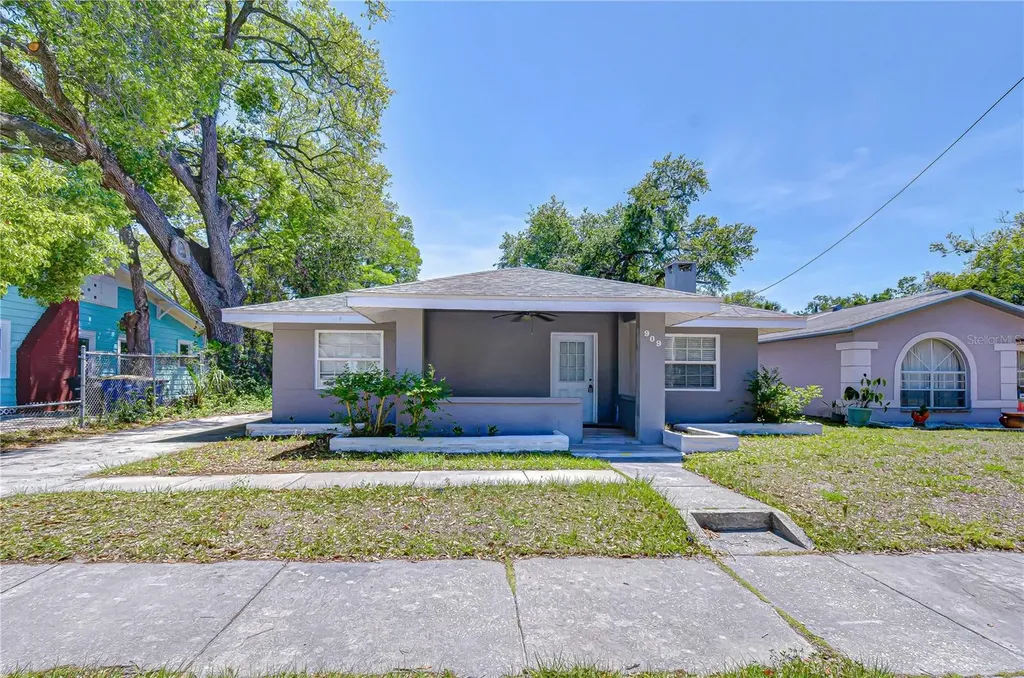 909 Hart Street Clearwater FL 33755