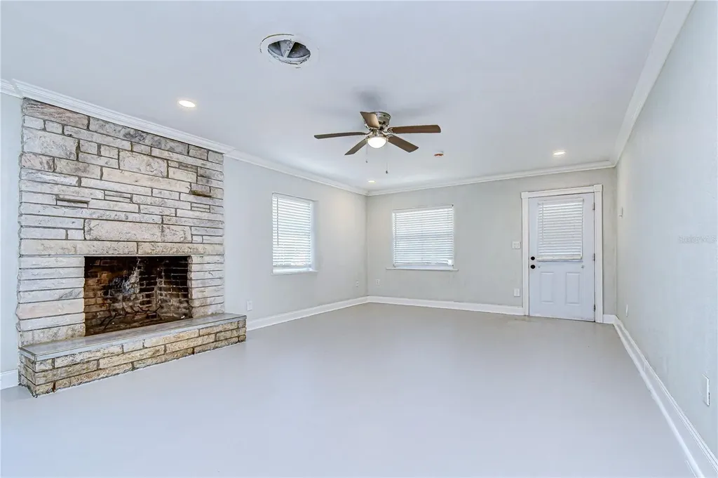 909 Hart Street Clearwater FL 33755