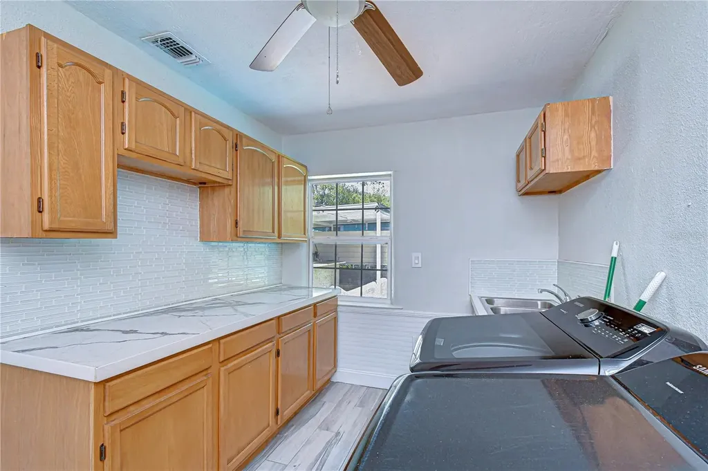 909 Hart Street Clearwater FL 33755