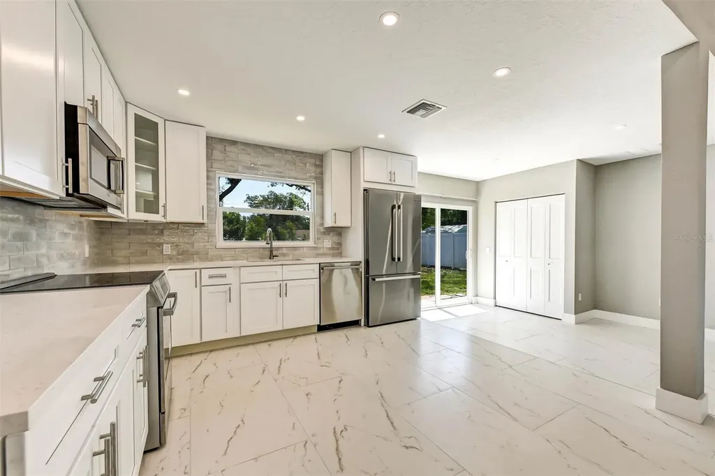 1521 S Jefferson Avenue Clearwater FL 33756