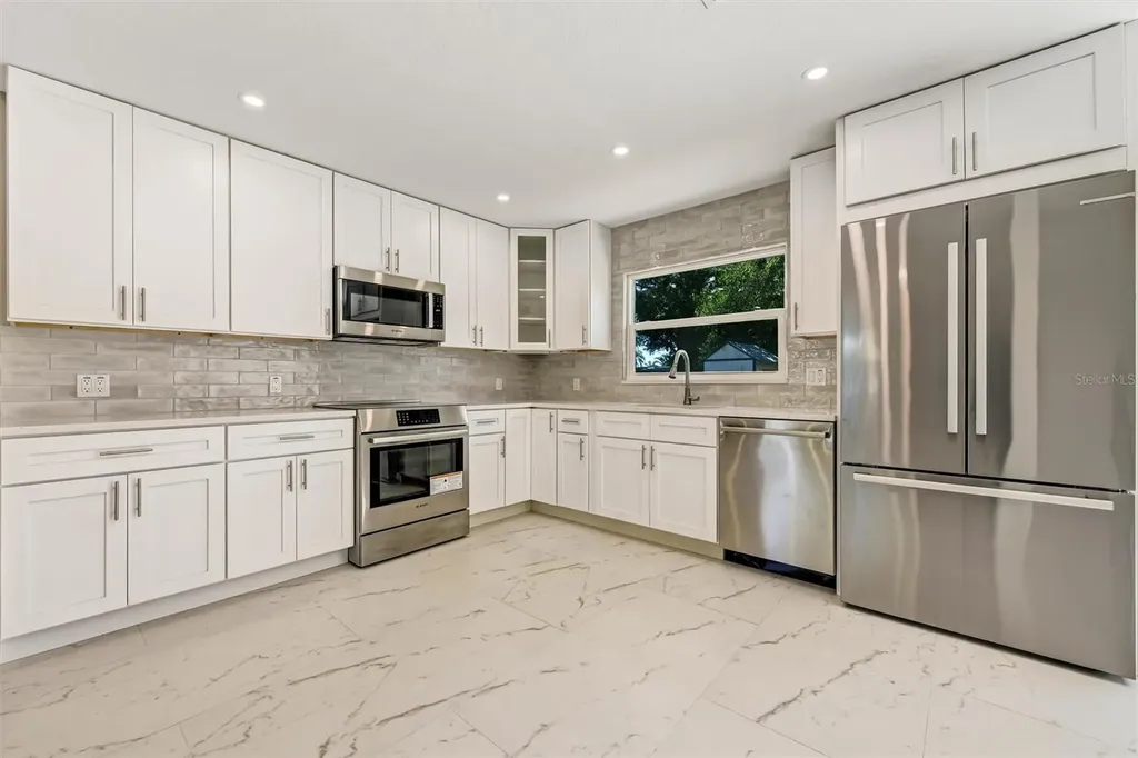 1521 S Jefferson Avenue Clearwater FL 33756