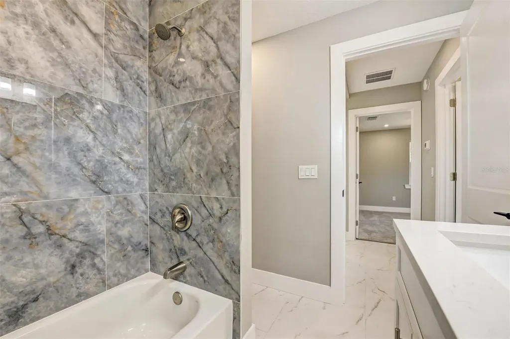 1521 S Jefferson Avenue Clearwater FL 33756