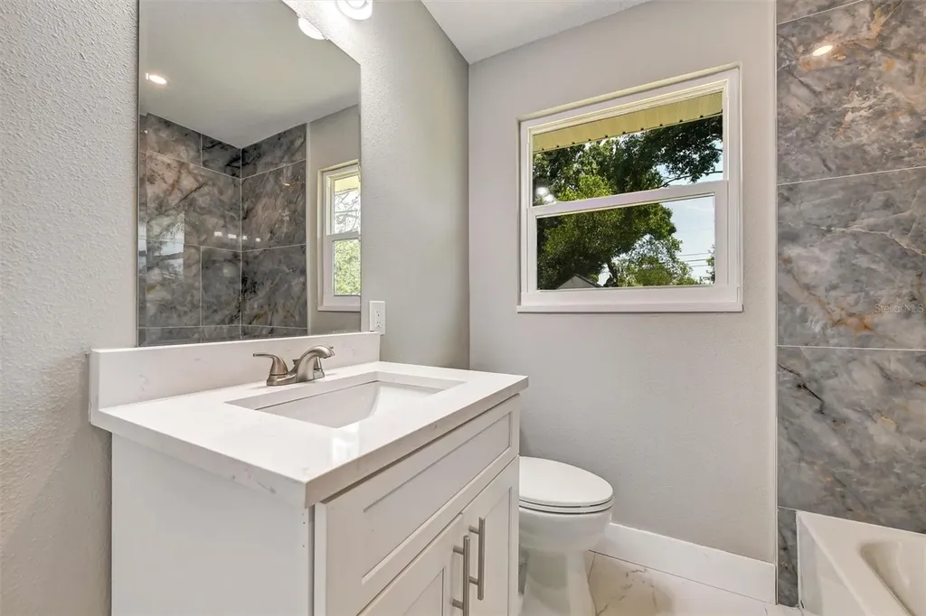 1521 S Jefferson Avenue Clearwater FL 33756