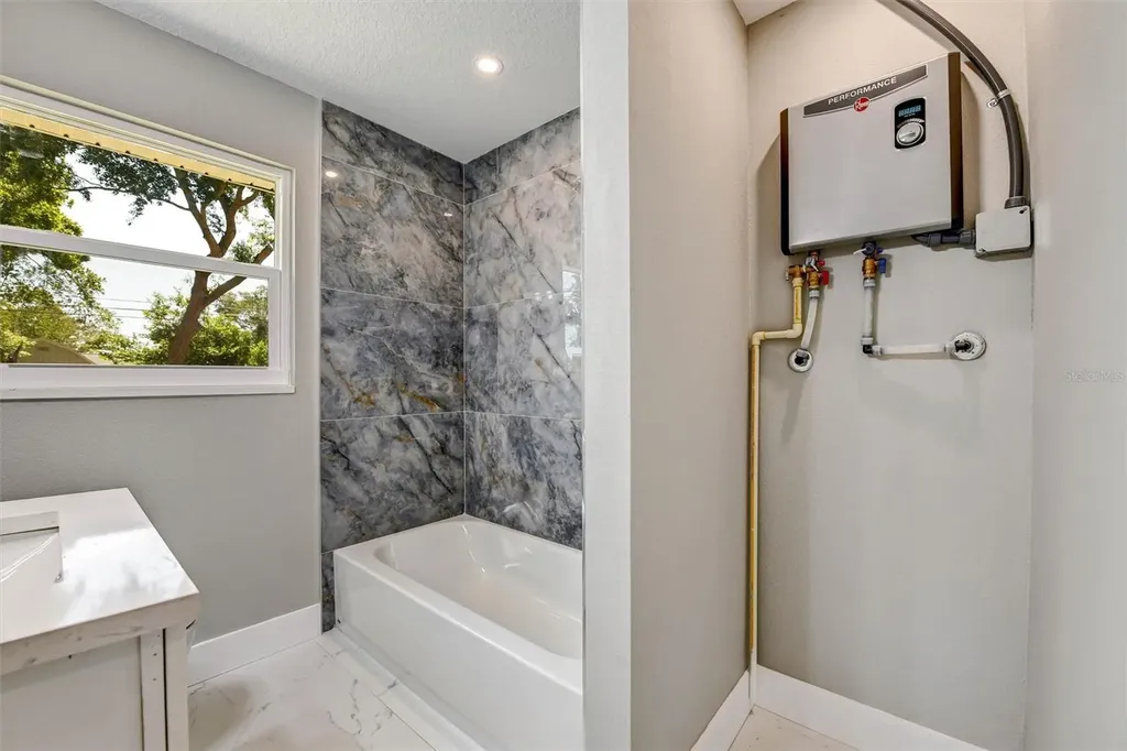 1521 S Jefferson Avenue Clearwater FL 33756