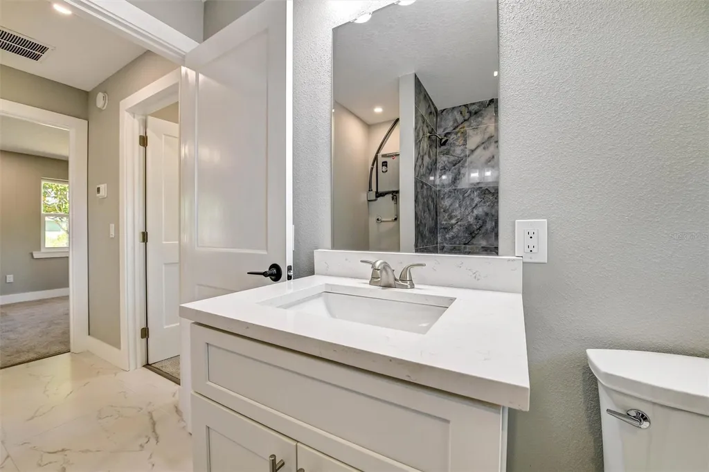 1521 S Jefferson Avenue Clearwater FL 33756