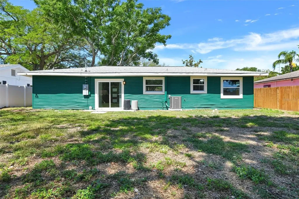 1521 S Jefferson Avenue Clearwater FL 33756