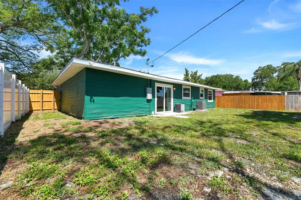 1521 S Jefferson Avenue Clearwater FL 33756