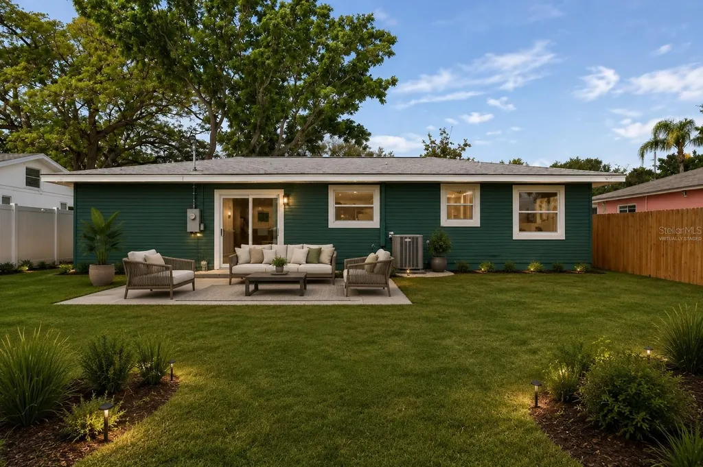 1521 S Jefferson Avenue Clearwater FL 33756