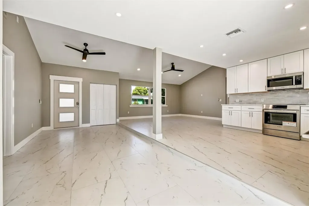 1521 S Jefferson Avenue Clearwater FL 33756